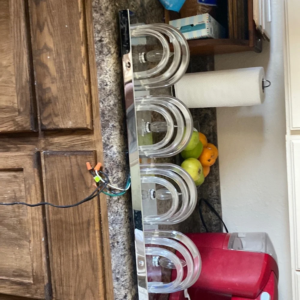 Bathroom light fixture